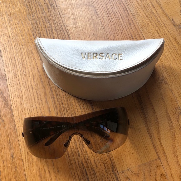 Versace Tortoise Shell Sunglasses 2054 - Picture 1 of 8